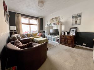 Lounge- click for photo gallery
